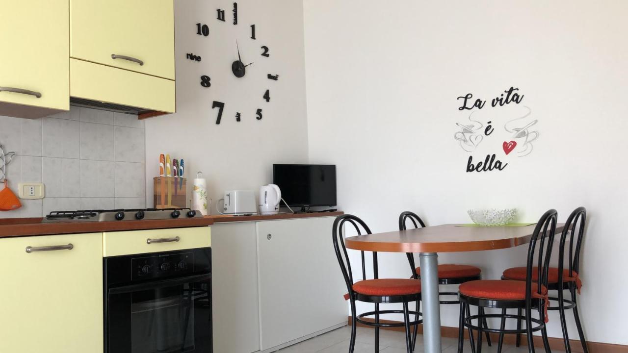 Ferienwohnung Irina'S House With View On Like And Swimming Pool Riva di Solto Exterior foto