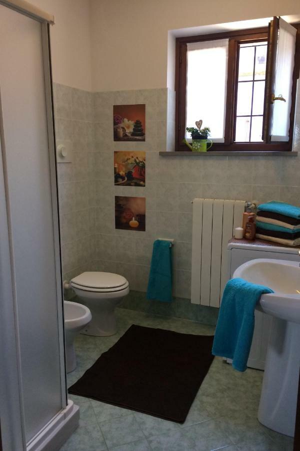 Ferienwohnung Irina'S House With View On Like And Swimming Pool Riva di Solto Exterior foto